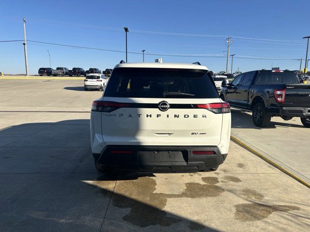 2022 Nissan Pathfinder SV