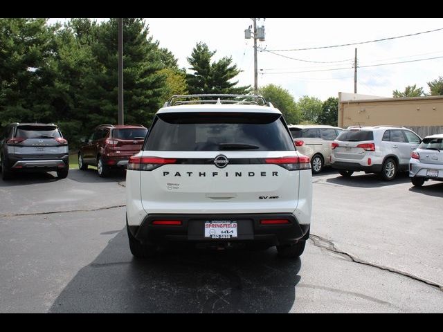 2022 Nissan Pathfinder SV