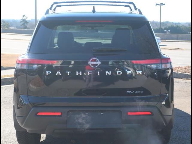 2022 Nissan Pathfinder SV