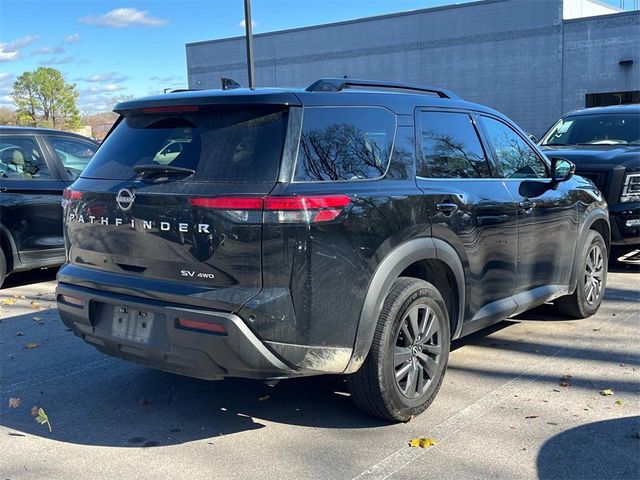 2022 Nissan Pathfinder SV