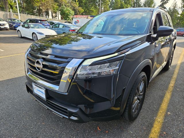 2022 Nissan Pathfinder SV