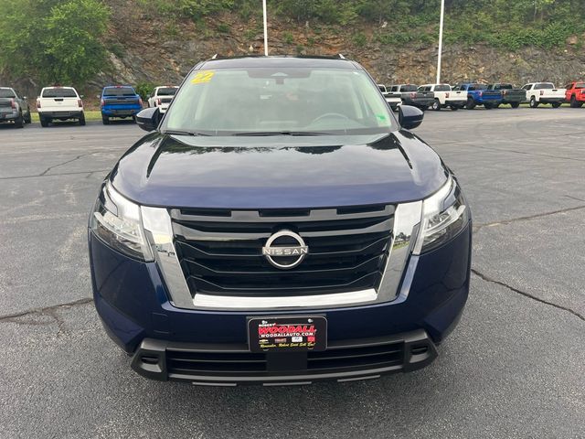 2022 Nissan Pathfinder SV