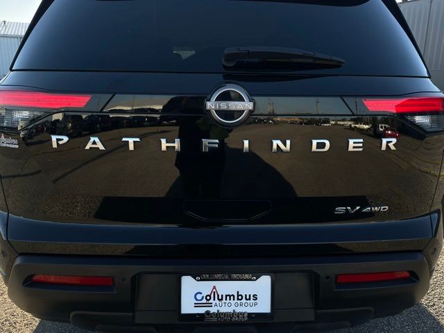 2022 Nissan Pathfinder SV