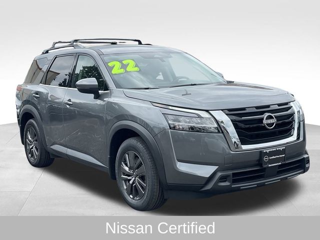2022 Nissan Pathfinder SV