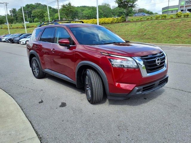 2022 Nissan Pathfinder SV
