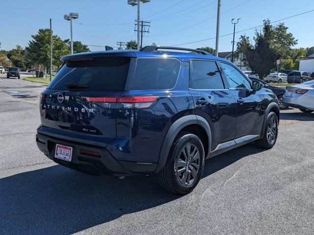 2022 Nissan Pathfinder SV