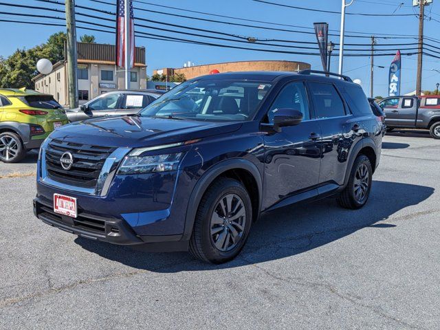 2022 Nissan Pathfinder SV