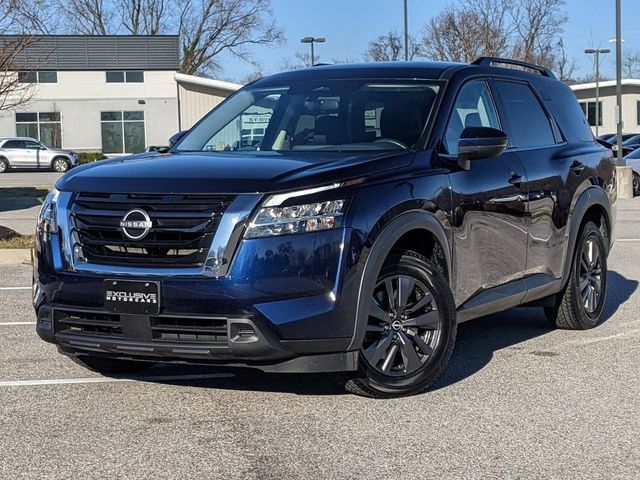 2022 Nissan Pathfinder SV