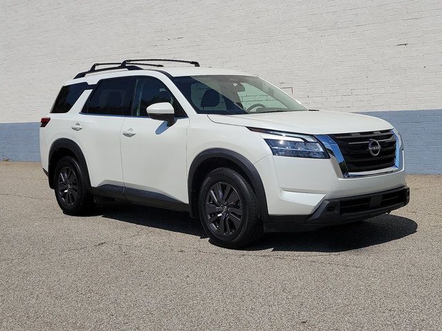 2022 Nissan Pathfinder SV