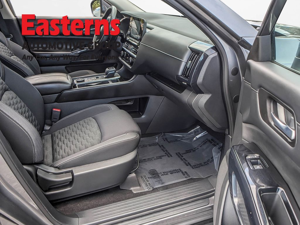 2022 Nissan Pathfinder SV - Photo 19