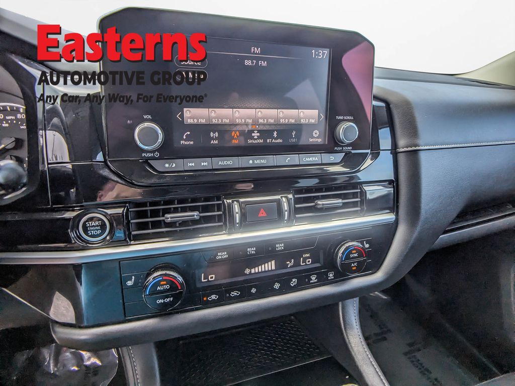 2022 Nissan Pathfinder SV - Photo 23