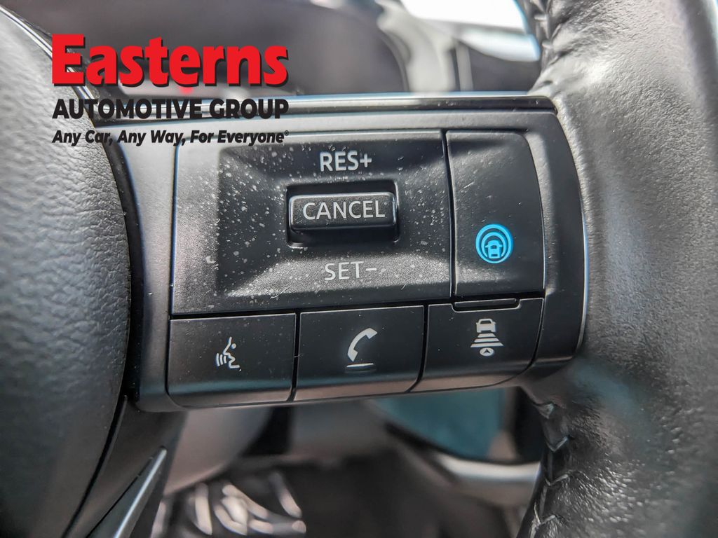2022 Nissan Pathfinder SV - Photo 33