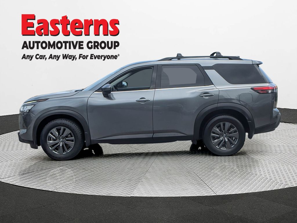 2022 Nissan Pathfinder SV - Photo 12