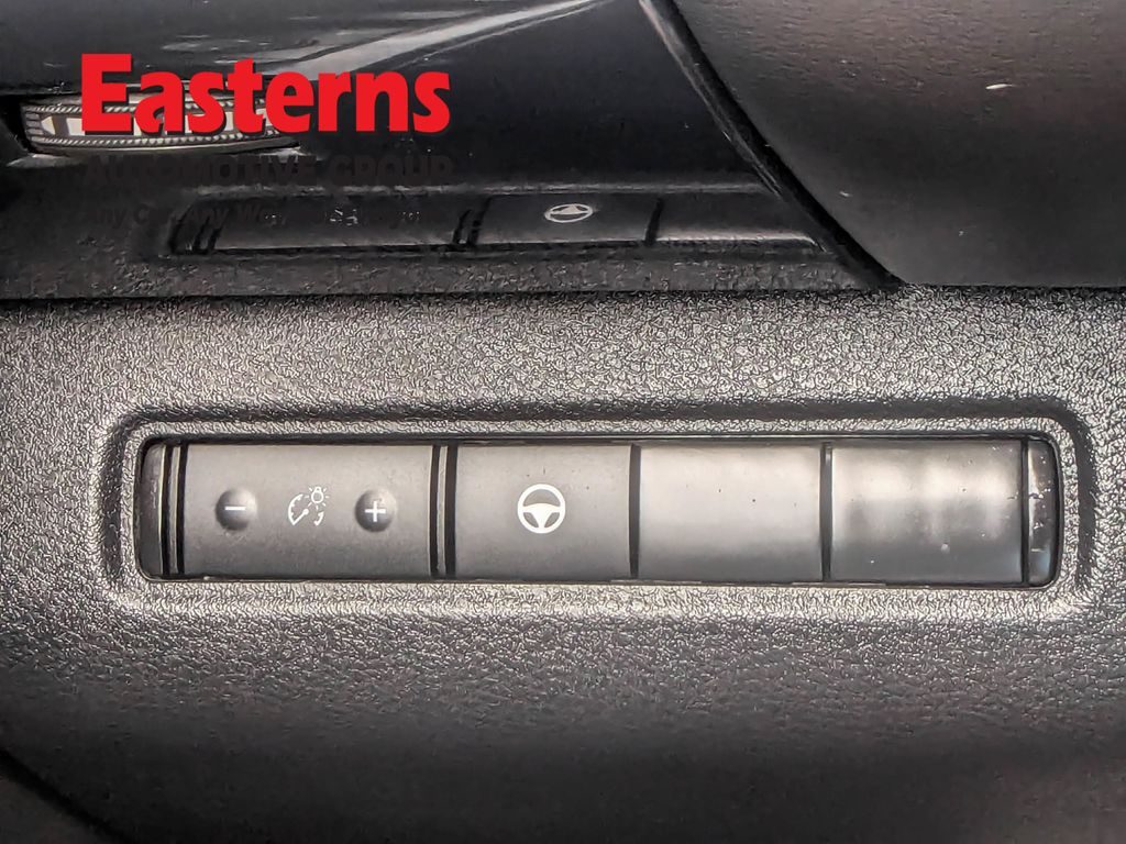 2022 Nissan Pathfinder SV - Photo 27