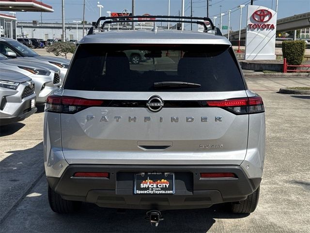 2022 Nissan Pathfinder SV