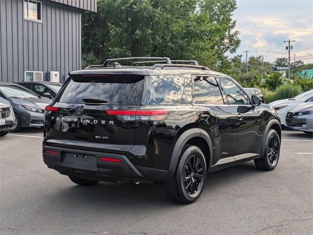 2022 Nissan Pathfinder SV