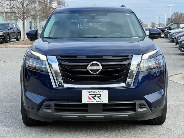 2022 Nissan Pathfinder SV