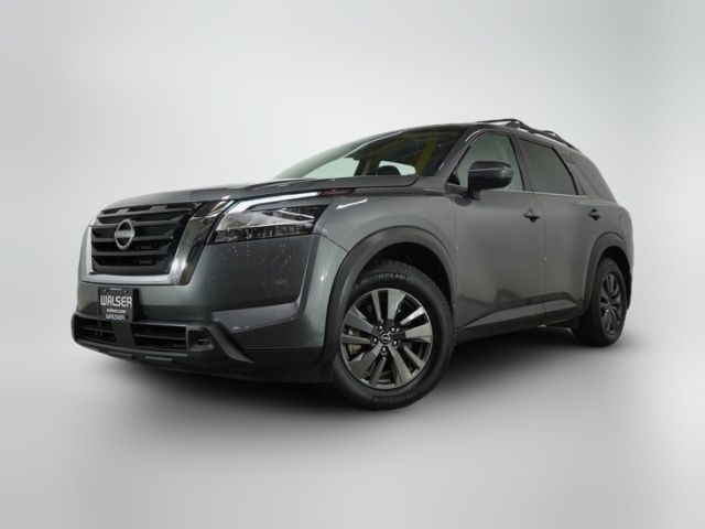 2022 Nissan Pathfinder SV