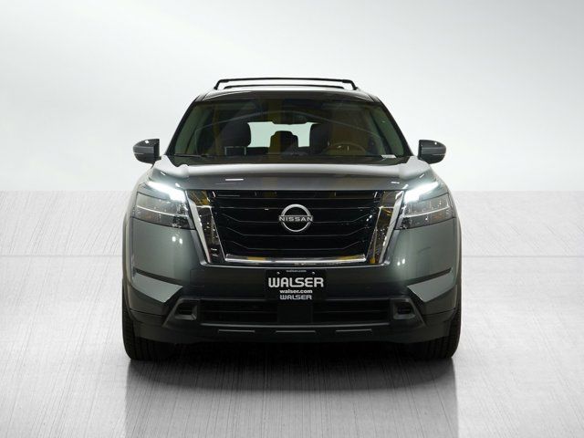 2022 Nissan Pathfinder SV