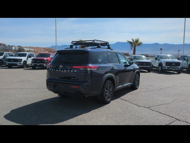 2022 Nissan Pathfinder SV