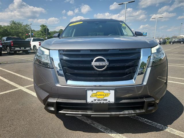 2022 Nissan Pathfinder SV