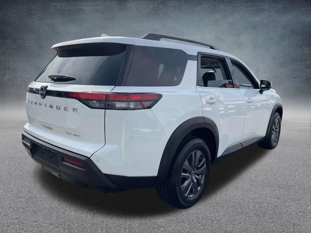 2022 Nissan Pathfinder SV