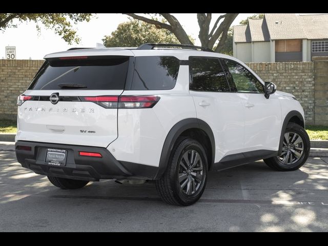 2022 Nissan Pathfinder SV