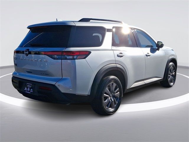 2022 Nissan Pathfinder SV