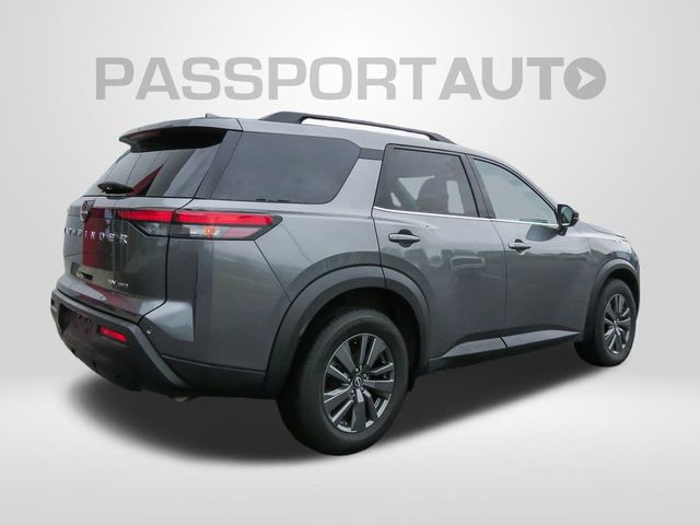 2022 Nissan Pathfinder SV