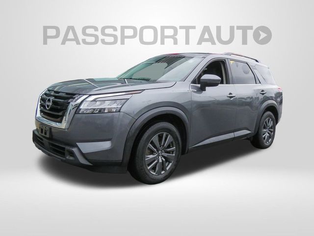 2022 Nissan Pathfinder SV