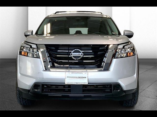 2022 Nissan Pathfinder SV