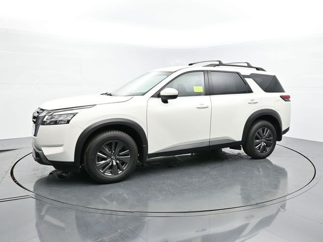 2022 Nissan Pathfinder SV