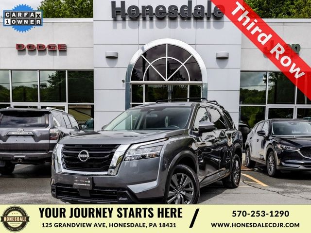 2022 Nissan Pathfinder SV