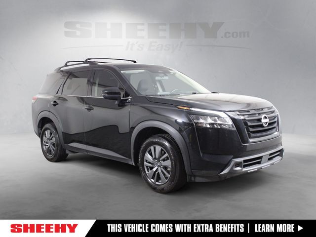 2022 Nissan Pathfinder SV