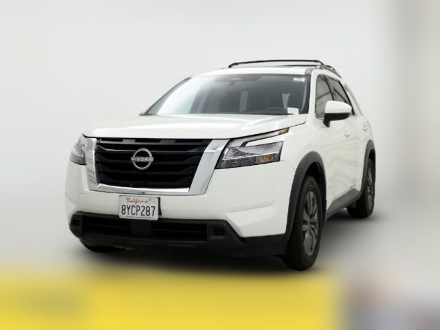 2022 Nissan Pathfinder SV