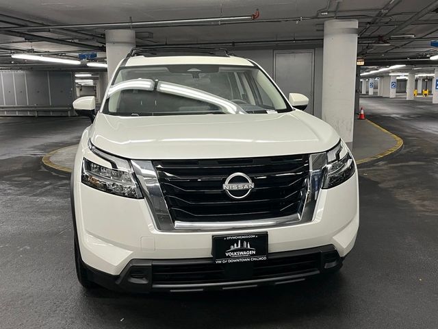 2022 Nissan Pathfinder SV