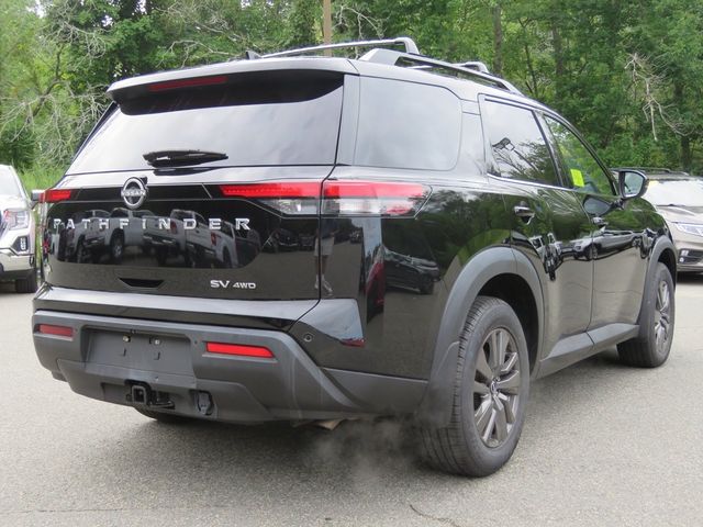 2022 Nissan Pathfinder SV