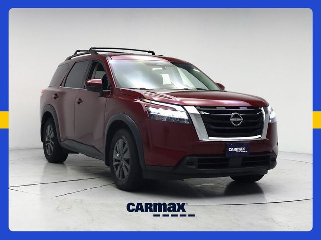 2022 Nissan Pathfinder SV