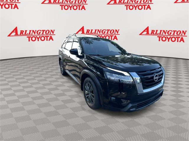 2022 Nissan Pathfinder SV