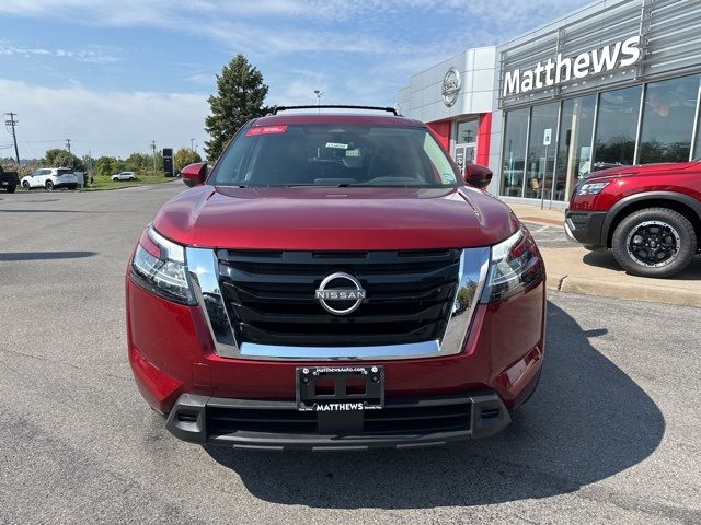 2022 Nissan Pathfinder SV