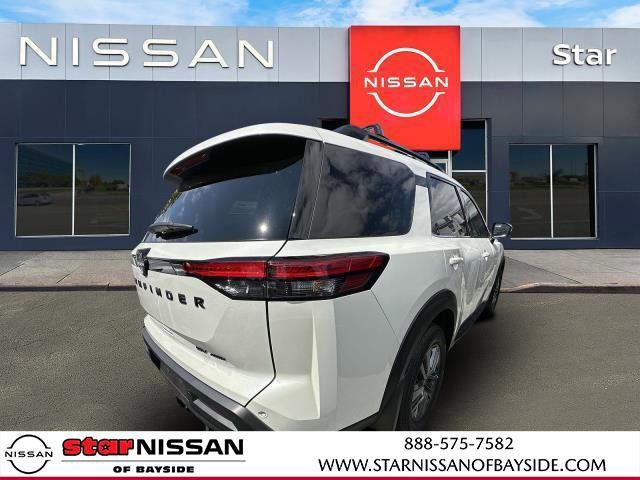 2022 Nissan Pathfinder SV