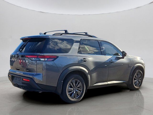 2022 Nissan Pathfinder SV