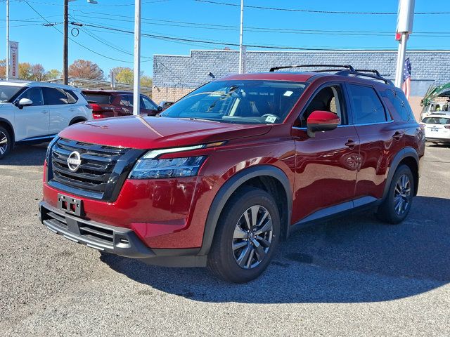 2022 Nissan Pathfinder SV