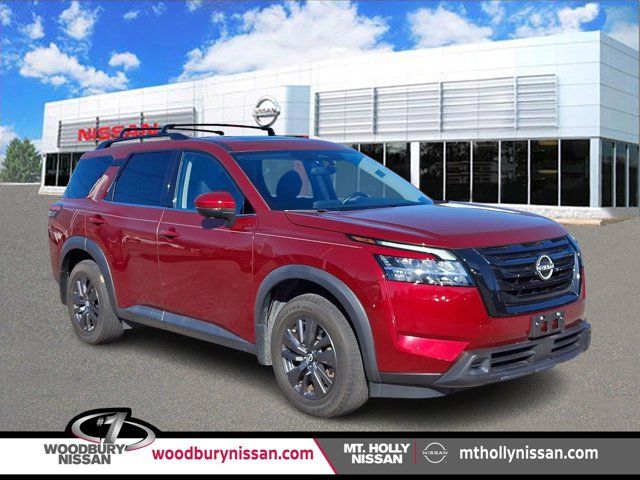 2022 Nissan Pathfinder SV