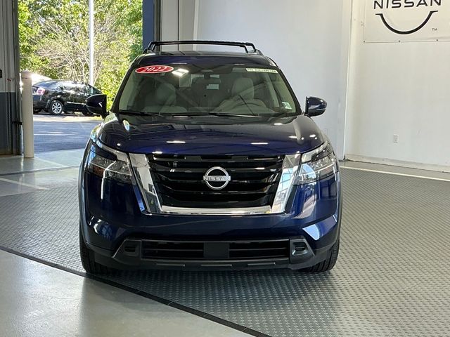 2022 Nissan Pathfinder SV