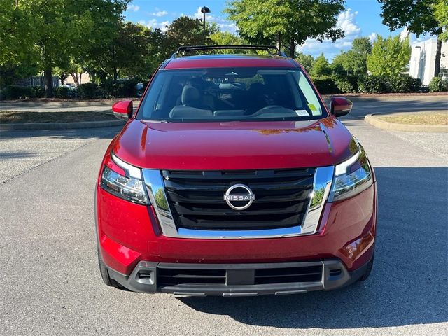 2022 Nissan Pathfinder SV