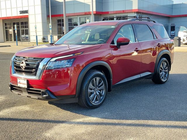 2022 Nissan Pathfinder SV