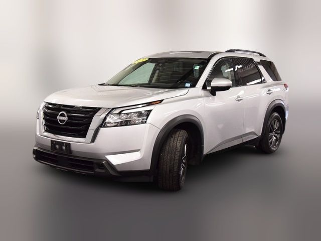 2022 Nissan Pathfinder SV