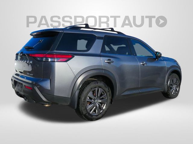 2022 Nissan Pathfinder SV