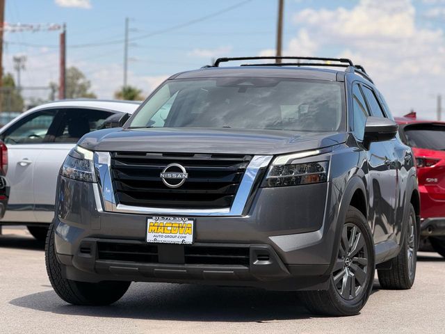 2022 Nissan Pathfinder SV